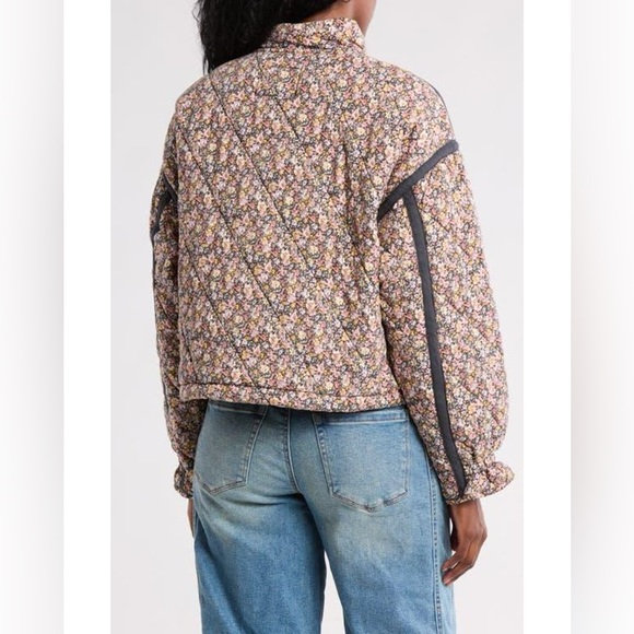 Blank NYC Quilted Floral Jacket Zipper Small NWT Crop Puffy Boxy Small - Picture 2 of 10